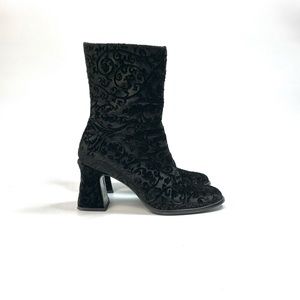Vintage Charles Jourdan boots - 7